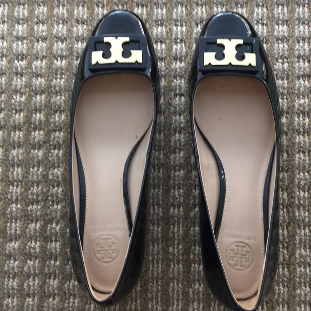 Tory Burch black patent flats size 8.5 - like NEW!